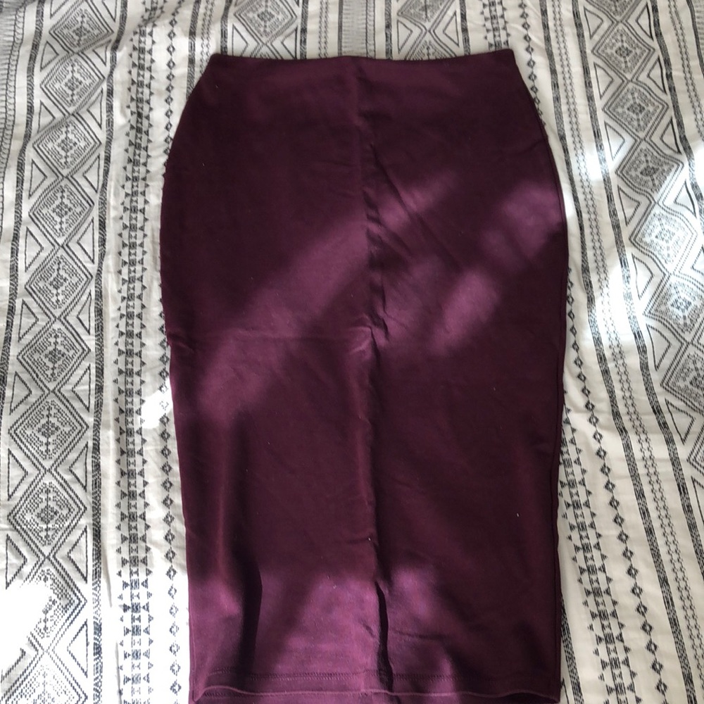 Long pencil skirt